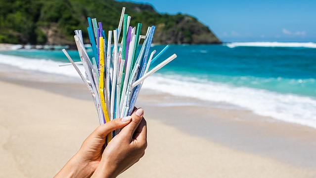 plastic straws