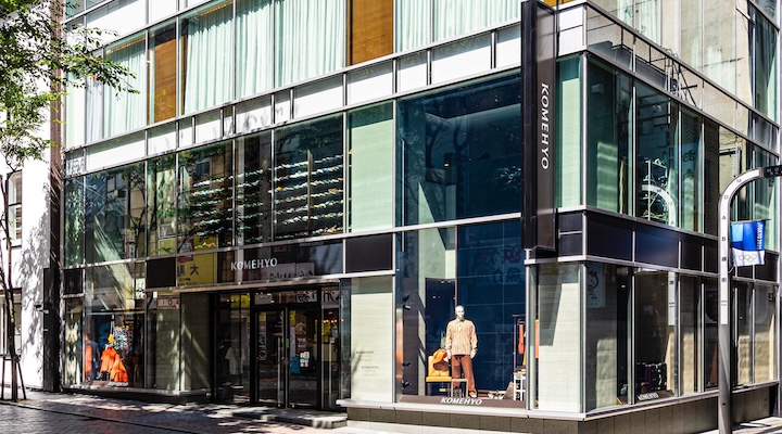 A photo of Komehyo’s store in the Ranzan building, Shinjuku-ku, Tokyo.