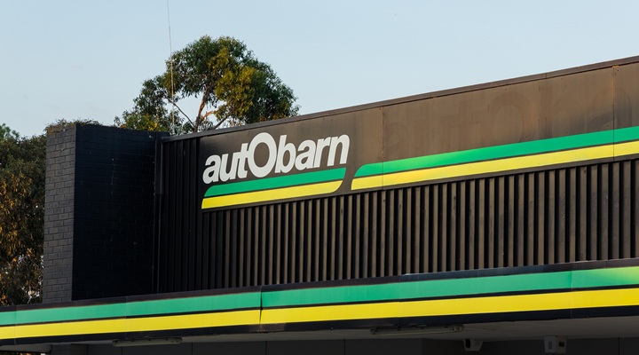 Autobarn store sign