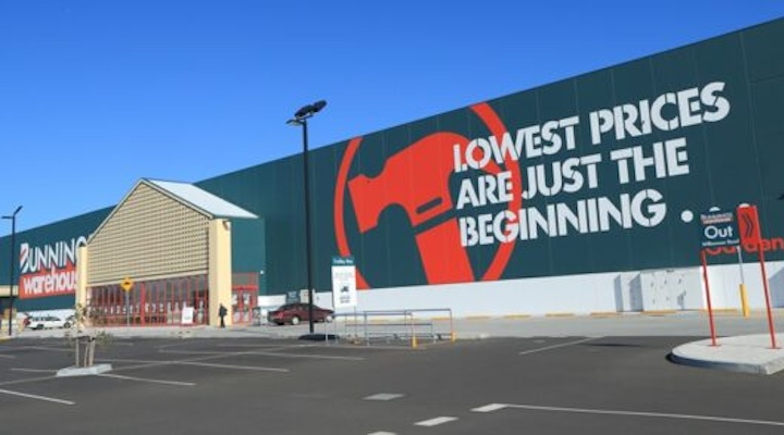 bunnings warehouse external image blue sky and empty carpark