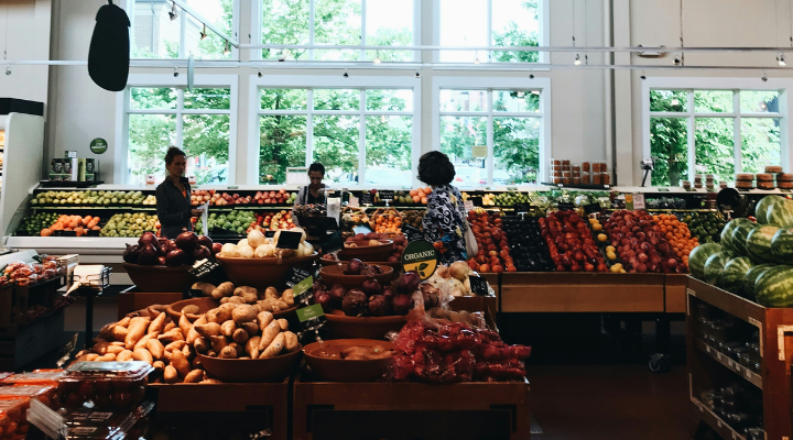 Kiwis grocery shopping