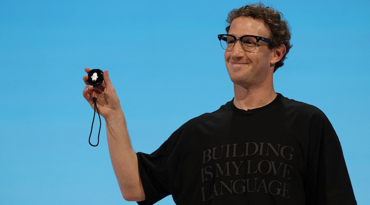 Meta CEO Mark Zuckerberg presents the Muse Charm during the Meta Connect event.